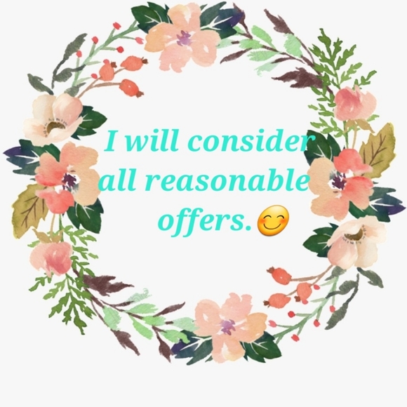 Meet your Posher, Melissa - Picture 1 of 6